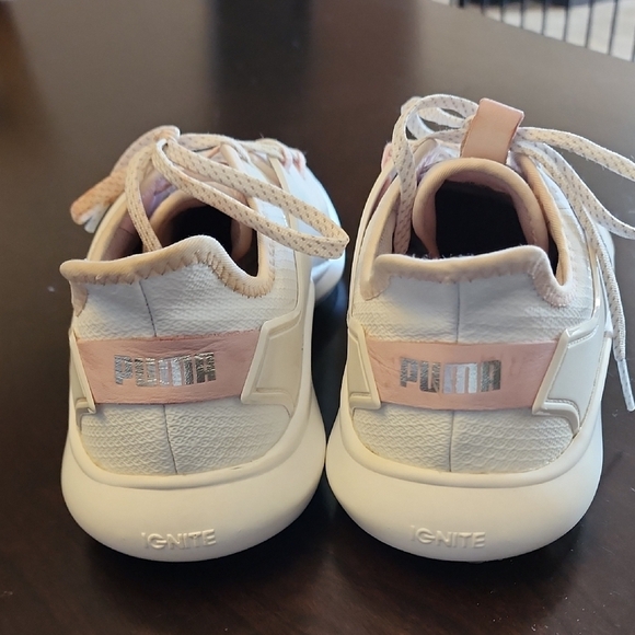 Puma Cream and White Athletic Shoes - Picture 3 of 7